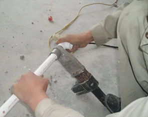 八步漏水维修电话